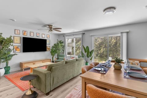 Patio, TV and multimedia, Living room, Dining area
