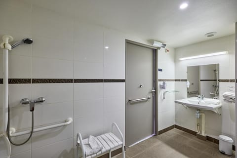 Shower, Toilet, Bathroom, Facility for disabled guests, towels