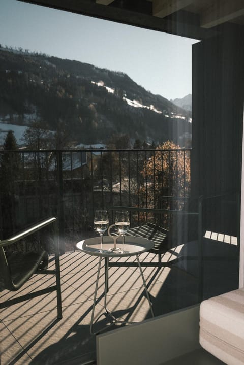 Natural landscape, View (from property/room), Balcony/Terrace