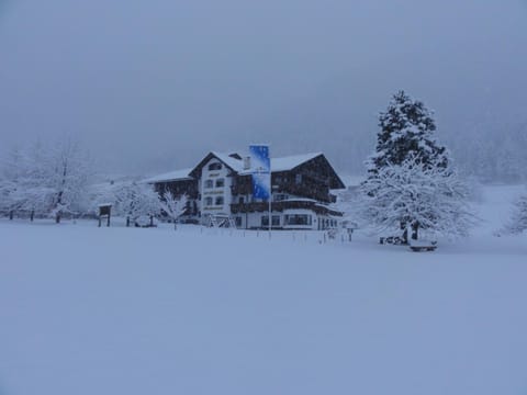 Facade/entrance, Day, Winter