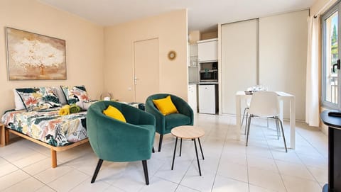Property building, Living room