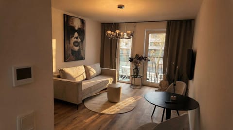 Living room, Photo of the whole room, Seating area, Dining area