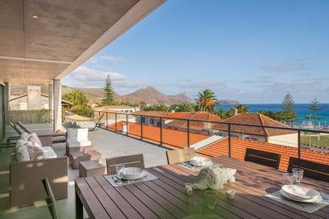 Natural landscape, Balcony/Terrace, Sea view