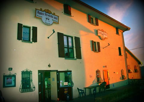 Facade/entrance, Lounge or bar, Italian breakfast, Lunch, Dinner, Alcoholic drinks, Non alcoholic drinks