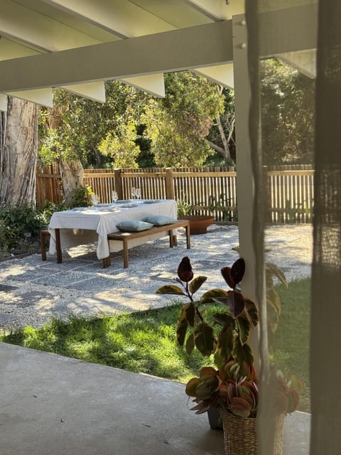 Patio, Garden, Seating area, Inner courtyard view
