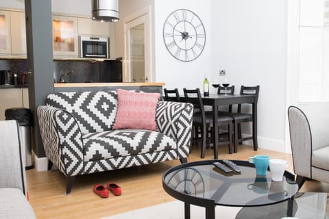 Kitchen or kitchenette, Living room, Seating area