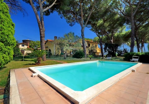 Facade/entrance, Garden view, Pool view, Swimming pool, Swimming pool