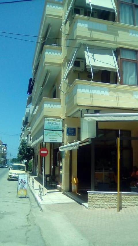 Property building, Day