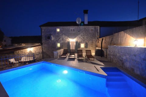 Night, Summer, Balcony/Terrace, On site, Swimming pool, Swimming pool