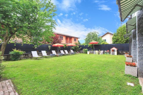 Garden, Seating area, Area and facilities