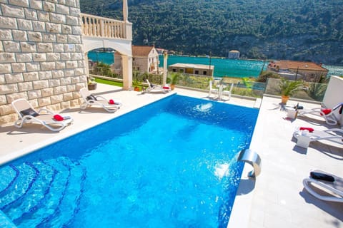 Sea view, Swimming pool