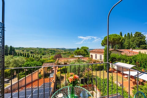Natural landscape, View (from property/room), Balcony/Terrace