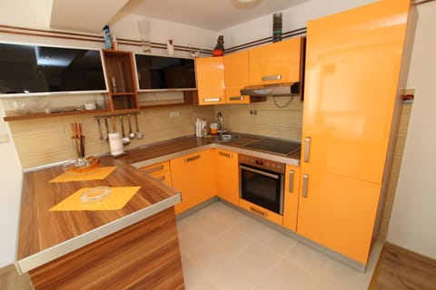 Coffee/tea facilities, Kitchen or kitchenette, Food and drinks