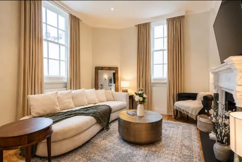 TV and multimedia, Living room, Photo of the whole room, Seating area