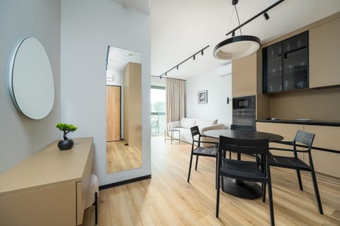 TV and multimedia, Kitchen or kitchenette, Living room, Seating area