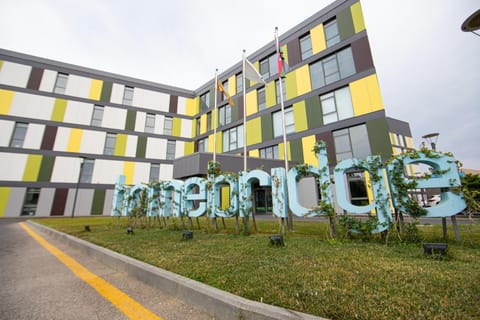 Property building, Facade/entrance