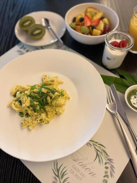 Breakfast, Continental breakfast