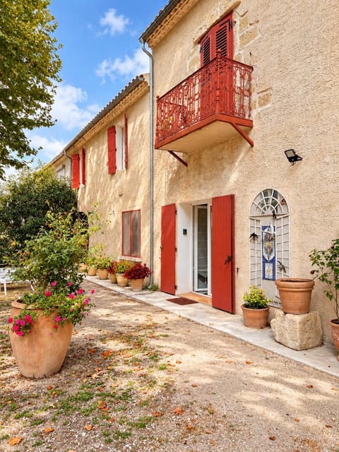 Property building, Day