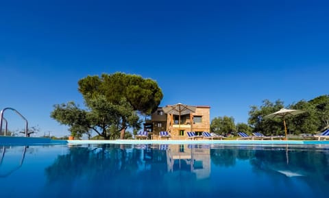 Property building, Swimming pool, Swimming pool