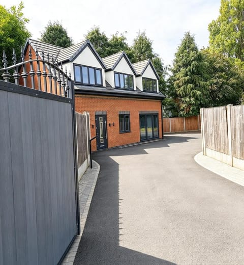 Property building, Street view