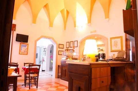 Coffee/tea facilities, Lobby or reception, Other