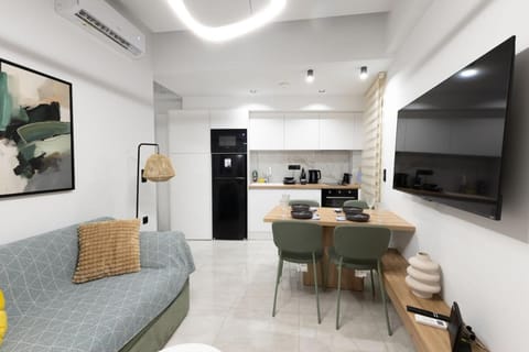 Kitchen or kitchenette, Living room