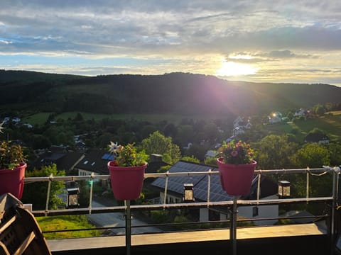 View (from property/room), Balcony/Terrace