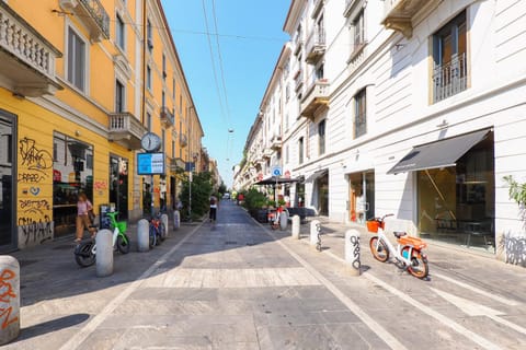 Property building, Neighbourhood, Street view, Location