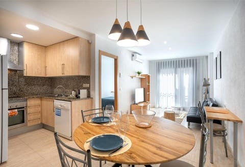Kitchen or kitchenette, Living room, Dining area, dishwasher, oven