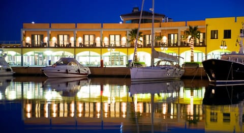 Facade/entrance, Landmark view