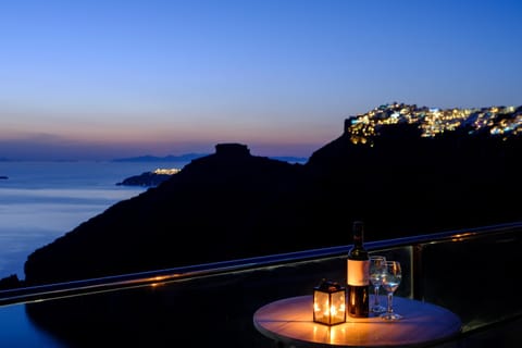 View (from property/room), Balcony/Terrace, Evening entertainment