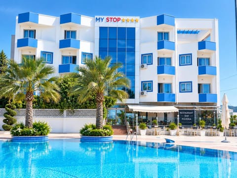 Property building, Swimming pool