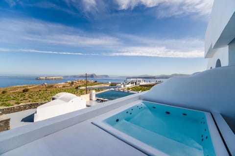 Hot Tub, View (from property/room), Balcony/Terrace