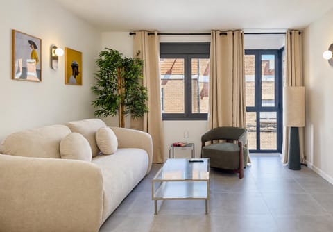 Living room, Seating area
