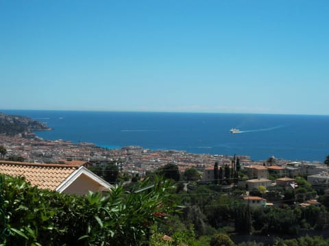 Property building, Balcony/Terrace, Sea view