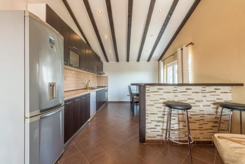 Apartments Tonči OG Bed and Breakfast in Okrug Gornji