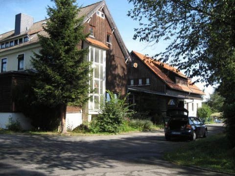 Property building, Day