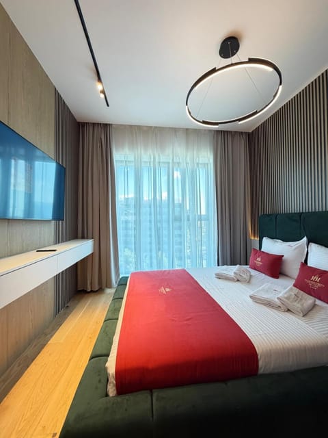 Communal lounge/ TV room, Bed, TV and multimedia, Photo of the whole room, Evening entertainment, Bedroom