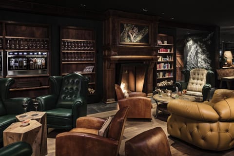 Library, Lounge or bar, Seating area