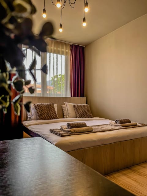 Bed, Photo of the whole room, Bedroom, towels