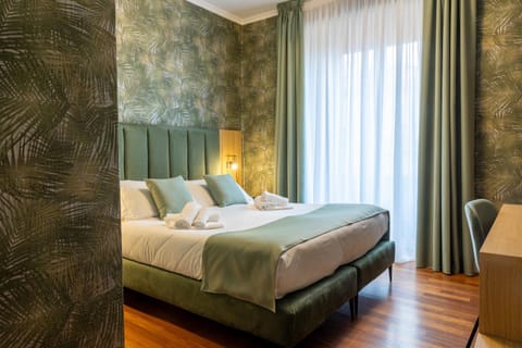 Bed, TV and multimedia, Coffee/tea facilities, Photo of the whole room, Bedroom, towels