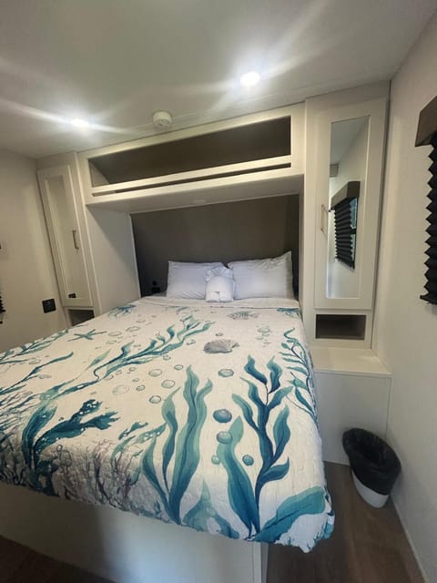 Bed, Photo of the whole room, Bedroom, storage, wardrobe