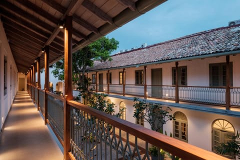 Balcony/Terrace, Decorative detail