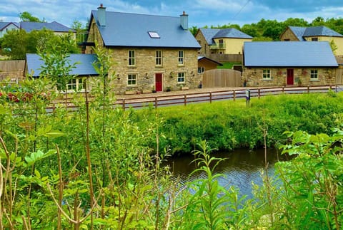 Property building, Canoeing, Lake view