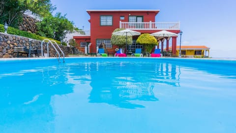 Patio, Area and facilities, Swimming pool