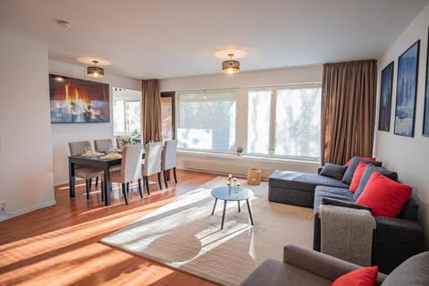 Living room, Seating area, Dining area