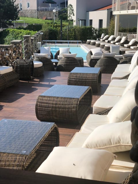 Massage, Sauna, Solarium, Spa and wellness centre/facilities