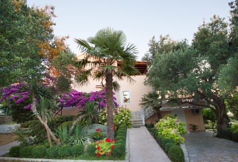 Property building, Garden