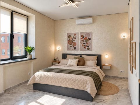 Bed, Photo of the whole room, Bedroom, air conditioner