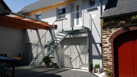 Patio, Facade/entrance, BBQ facilities